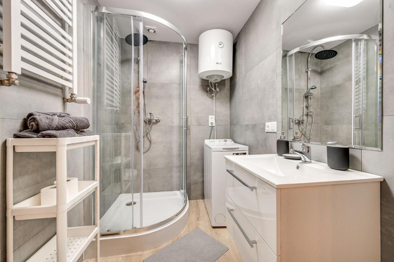 ריבניק Central Platinum Apartments 23 מראה חיצוני תמונה